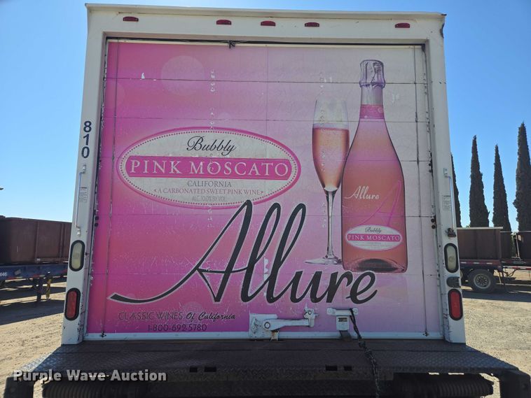 image for item DH8687 2013 Freightliner Business Class M2 box truck