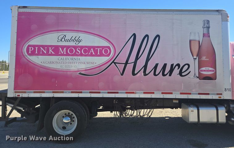 image for item DH8687 2013 Freightliner Business Class M2 box truck