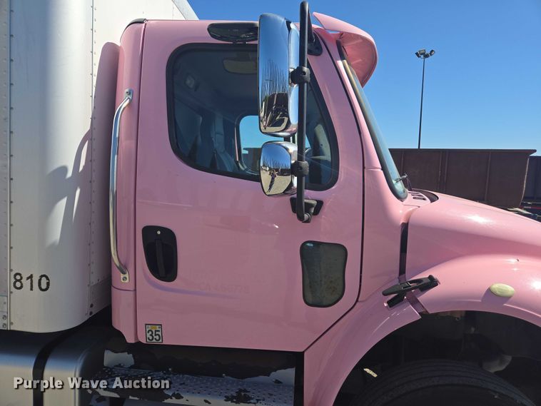 image for item DH8687 2013 Freightliner Business Class M2 box truck