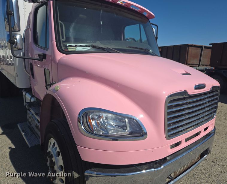 image for item DH8687 2013 Freightliner Business Class M2 box truck