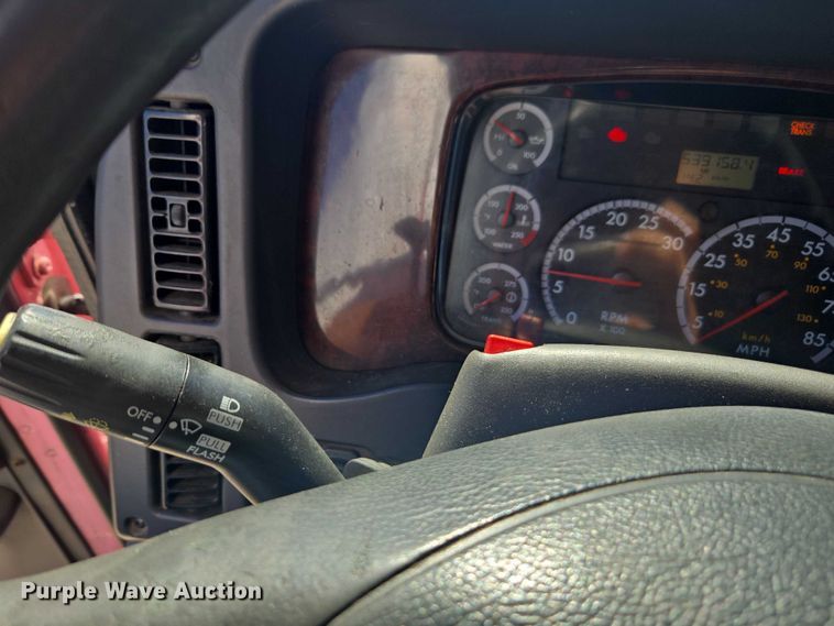 image for item DH8687 2013 Freightliner Business Class M2 box truck