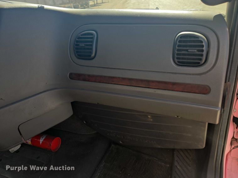 image for item DH8687 2013 Freightliner Business Class M2 box truck