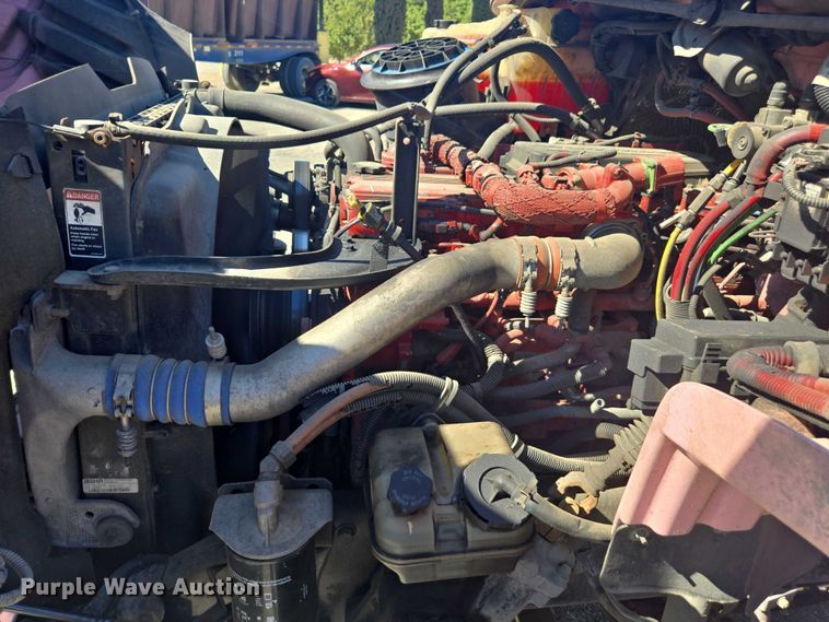 image for item DH8687 2013 Freightliner Business Class M2 box truck