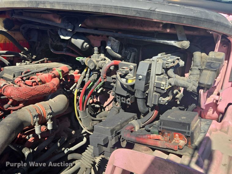 image for item DH8687 2013 Freightliner Business Class M2 box truck