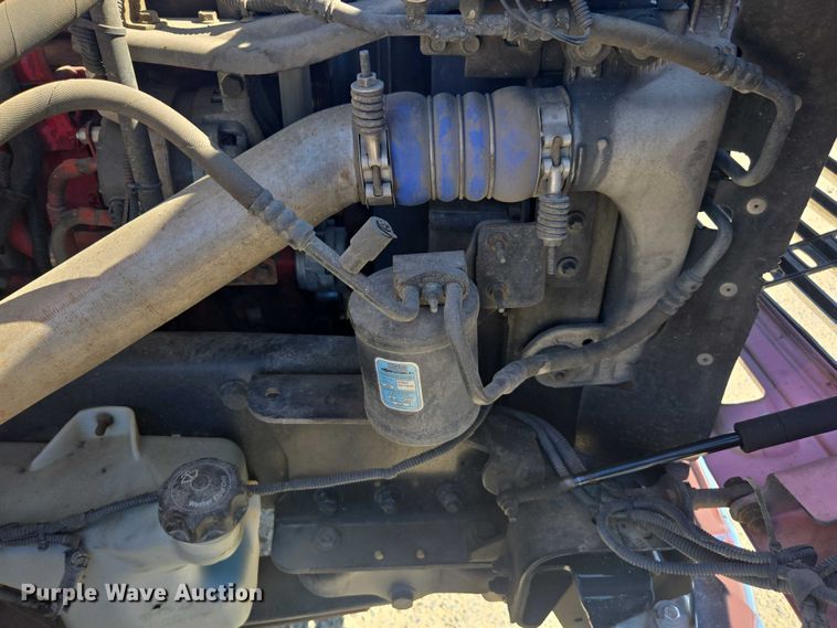 image for item DH8687 2013 Freightliner Business Class M2 box truck