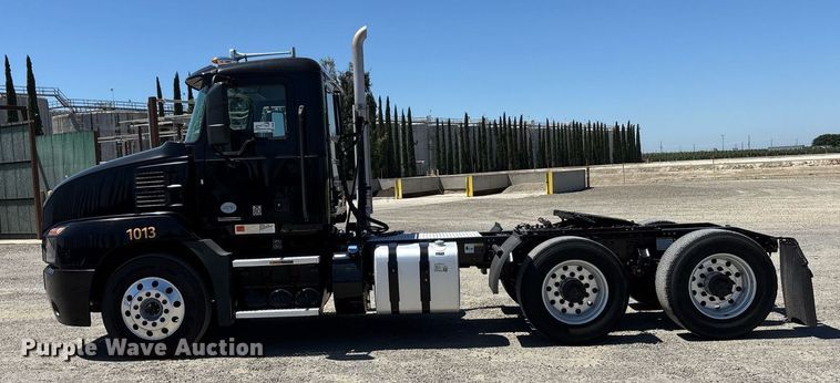 image for item DH8688 2020 Mack Anthem AN64T semi truck