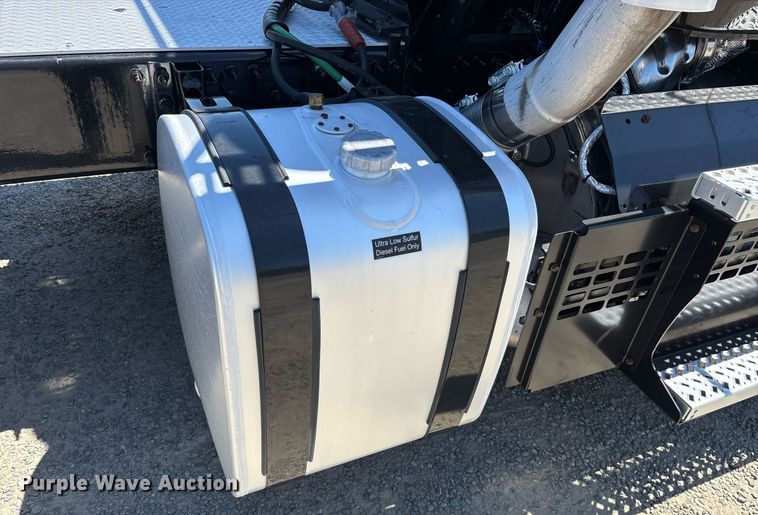 image for item DH8688 2020 Mack Anthem AN64T semi truck