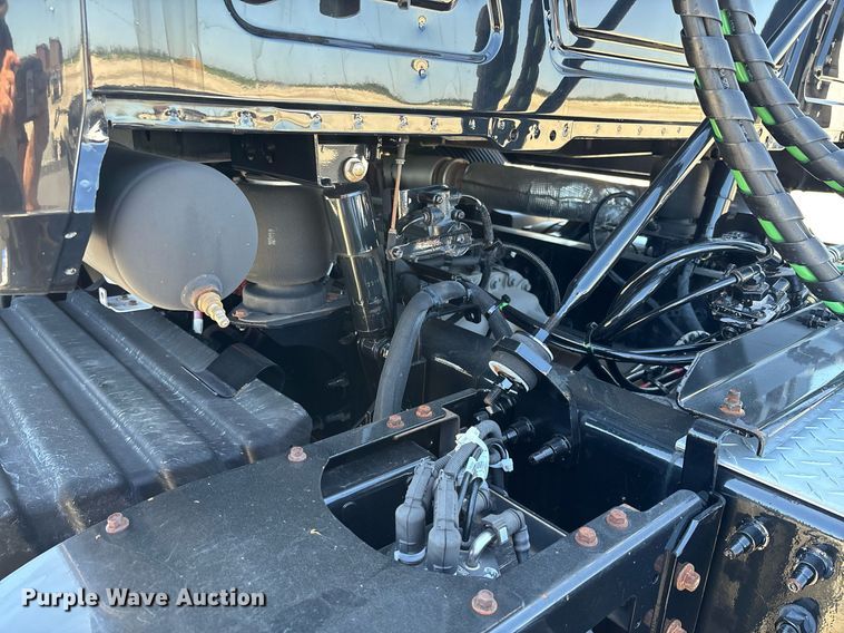 image for item DH8688 2020 Mack Anthem AN64T semi truck