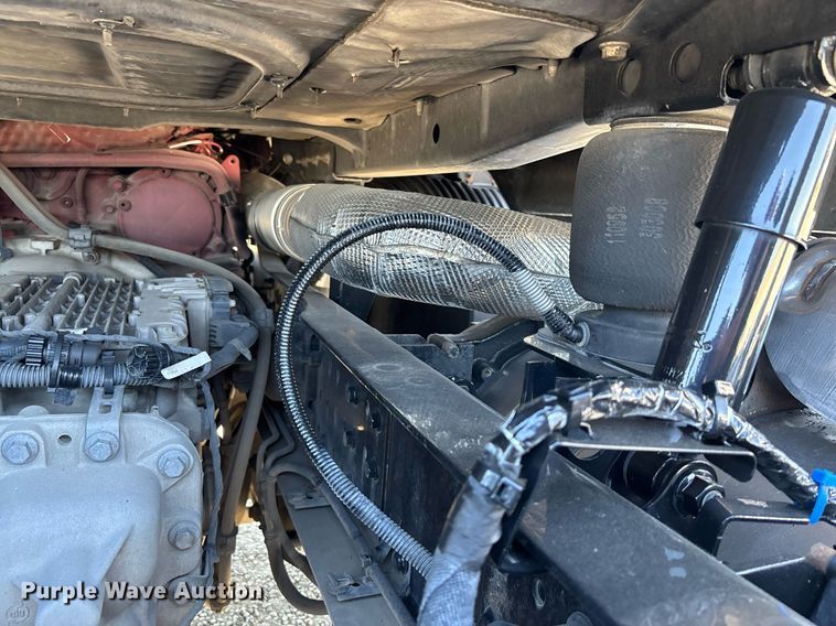 image for item DH8688 2020 Mack Anthem AN64T semi truck