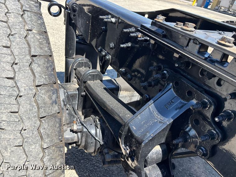 image for item DH8688 2020 Mack Anthem AN64T semi truck