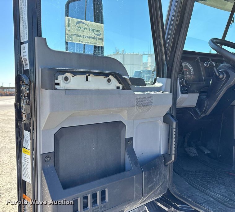 image for item DH8688 2020 Mack Anthem AN64T semi truck