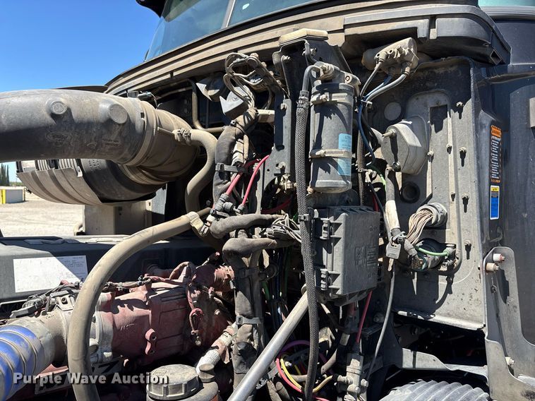 image for item DH8688 2020 Mack Anthem AN64T semi truck