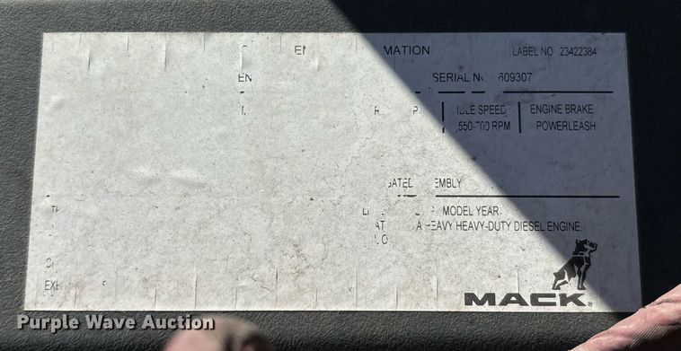 image for item DH8688 2020 Mack Anthem AN64T semi truck