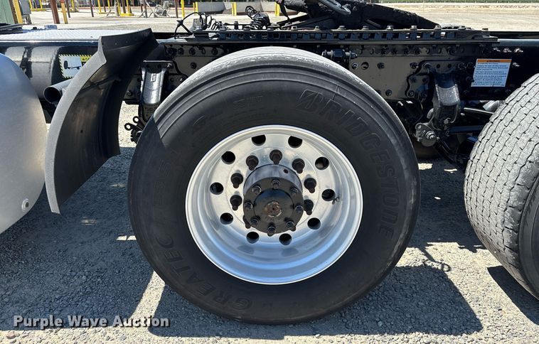 image for item DH8688 2020 Mack Anthem AN64T semi truck