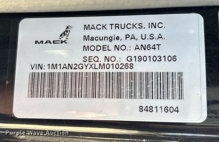 image for item DH8688 2020 Mack Anthem AN64T semi truck