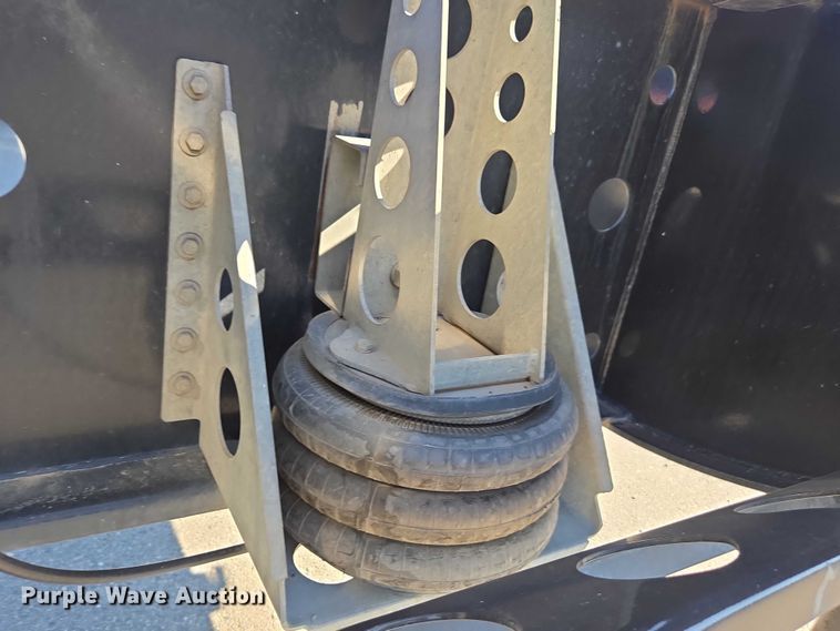 image for item DH8692 2023 Pratt DC432LS9A-R008 container trailer