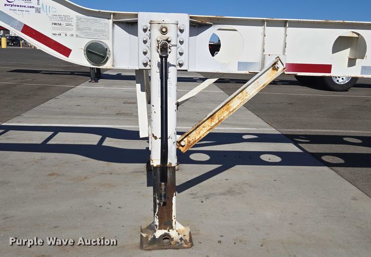 image for item DH8693 2016 Cheetah container trailer