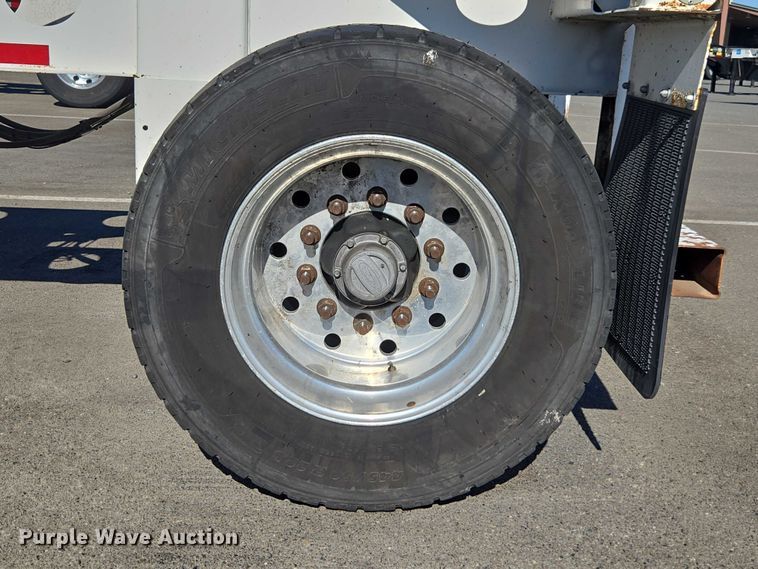 image for item DH8693 2016 Cheetah container trailer