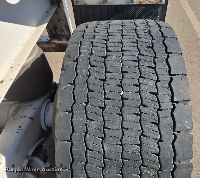 image for item DH8693 2016 Cheetah container trailer