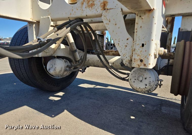 image for item DH8693 2016 Cheetah container trailer