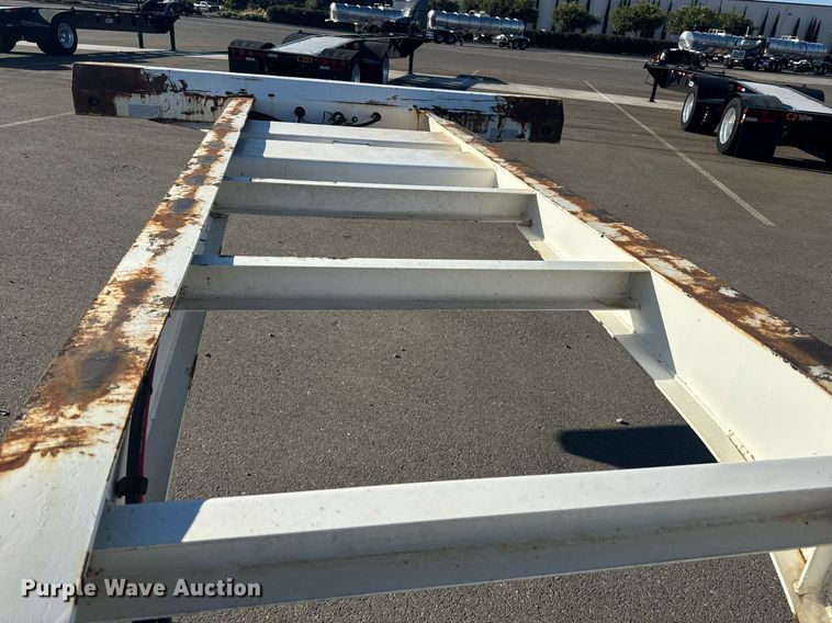 image for item DH8698 2015 Cheetah container trailer