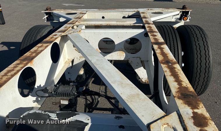 image for item DH8698 2015 Cheetah container trailer