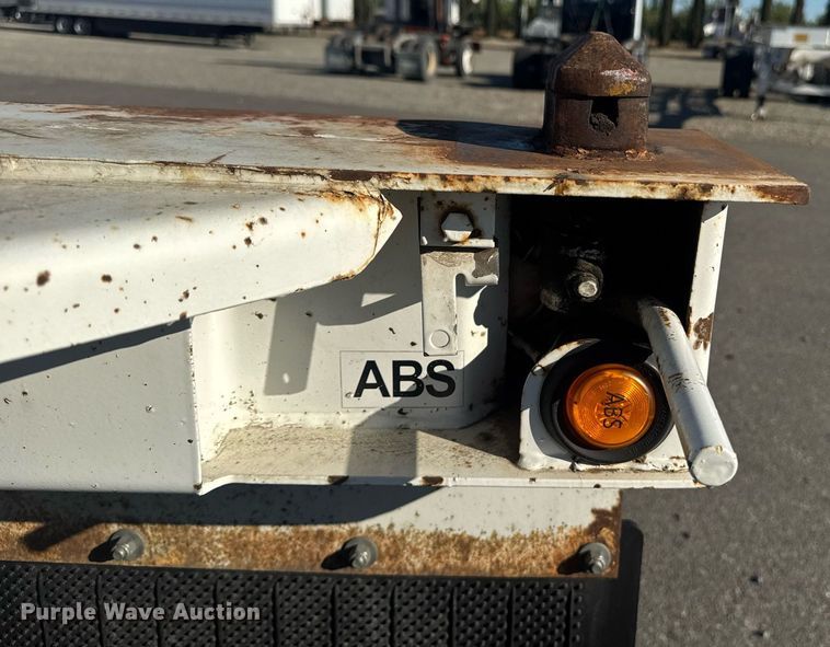 image for item DH8698 2015 Cheetah container trailer