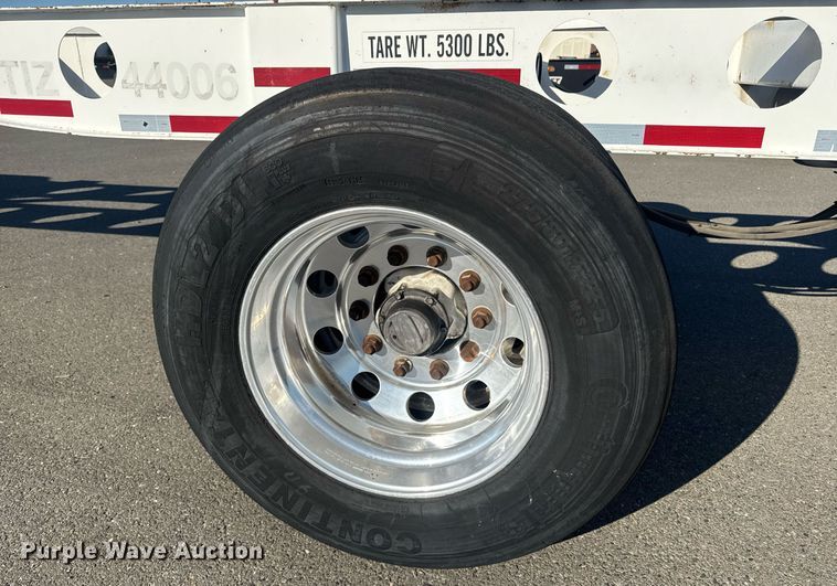 image for item DH8698 2015 Cheetah container trailer