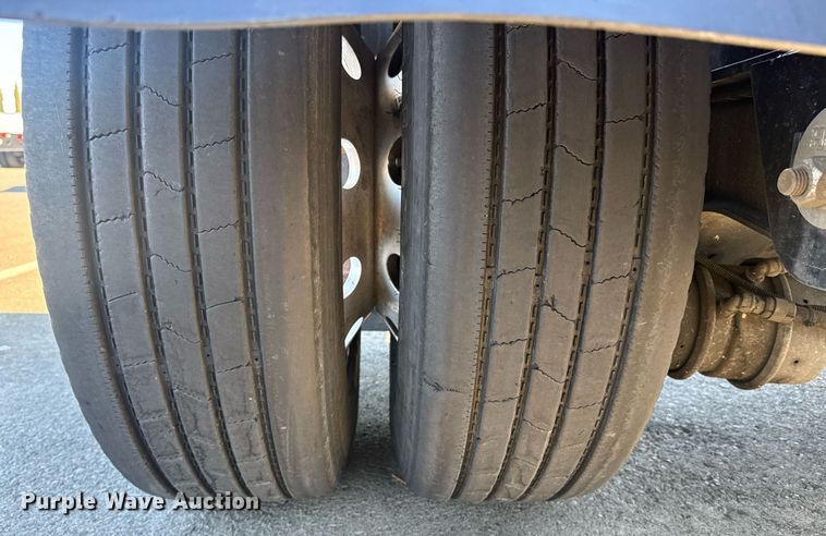 image for item DH8699 2023 Pratt DC432LS9A-R007 container trailer