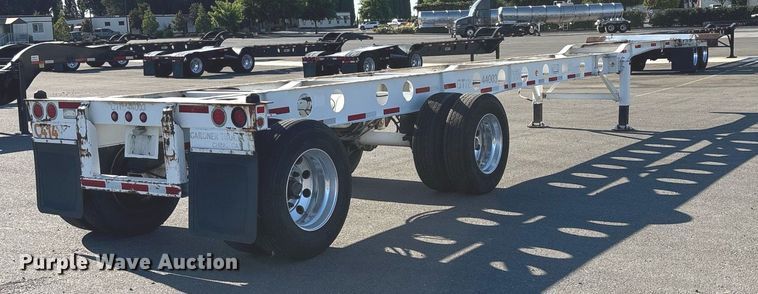 image for item DH8704 2015 Cheetah container trailer