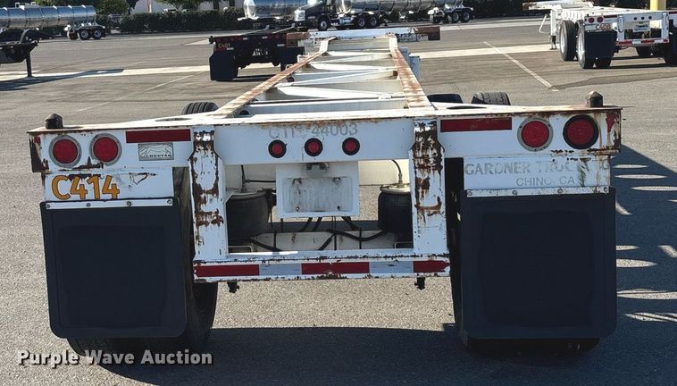 image for item DH8704 2015 Cheetah container trailer