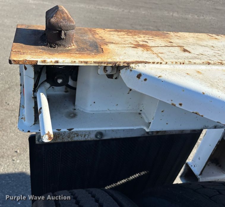 image for item DH8704 2015 Cheetah container trailer