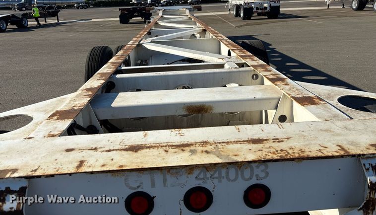 image for item DH8704 2015 Cheetah container trailer