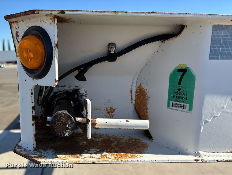 image for item DH8705 2016 Cheetah container trailer