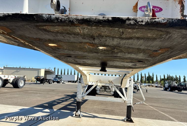 image for item DH8705 2016 Cheetah container trailer