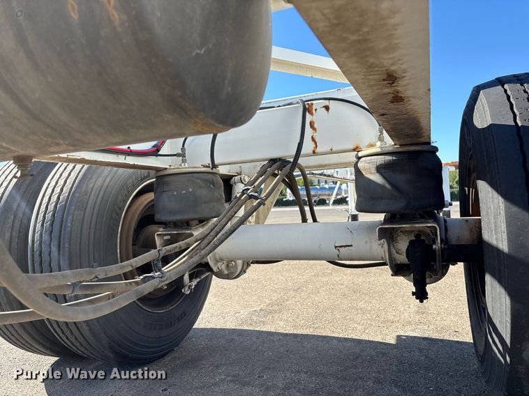 image for item DH8705 2016 Cheetah container trailer