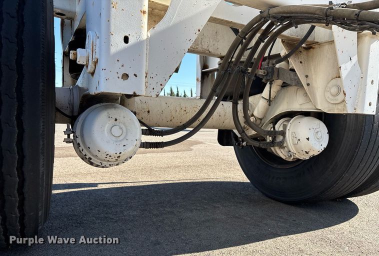 image for item DH8705 2016 Cheetah container trailer