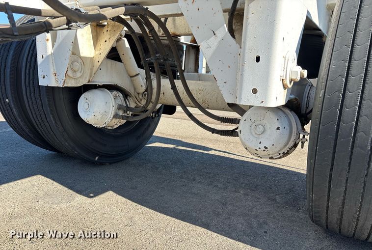 image for item DH8705 2016 Cheetah container trailer