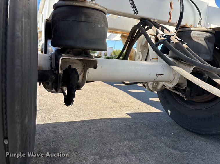 image for item DH8705 2016 Cheetah container trailer