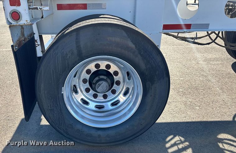 image for item DH8705 2016 Cheetah container trailer