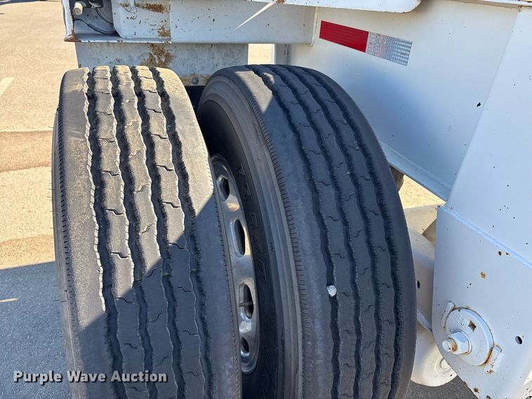 image for item DH8705 2016 Cheetah container trailer