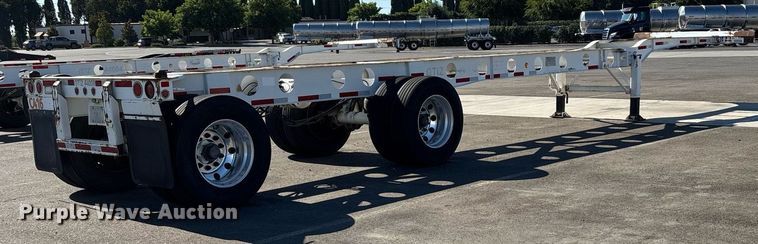 image for item DH8707 2015 Cheetah container trailer