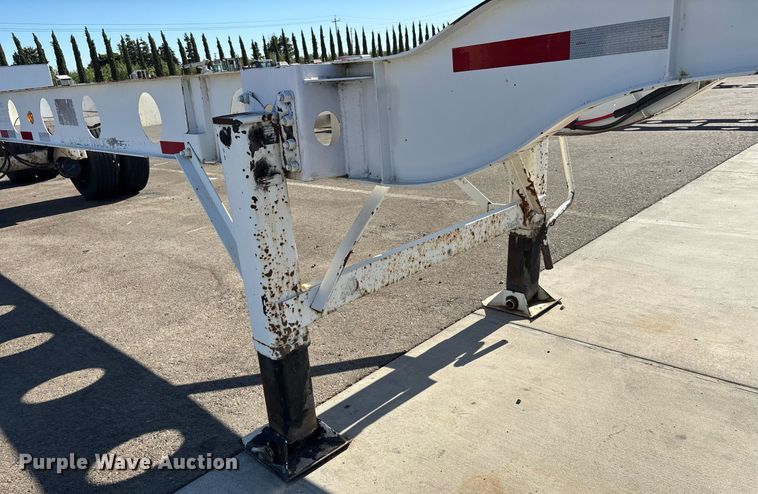 image for item DH8707 2015 Cheetah container trailer