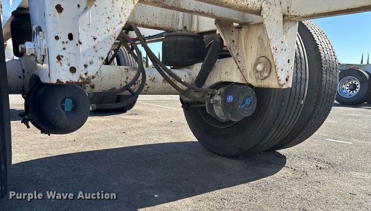 image for item DH8707 2015 Cheetah container trailer