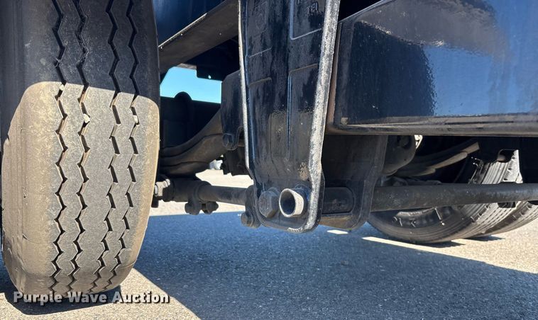 image for item DH8709 2011 Pratt DF432-BS4AAETLD container trailer