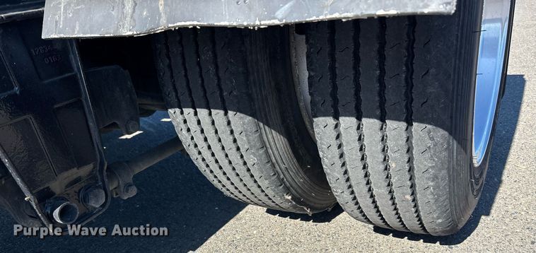 image for item DH8709 2011 Pratt DF432-BS4AAETLD container trailer