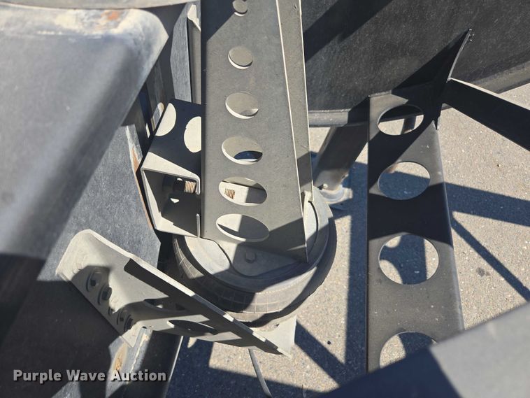 image for item DH8711 2023 Pratt DC432LS9A-R008 container trailer