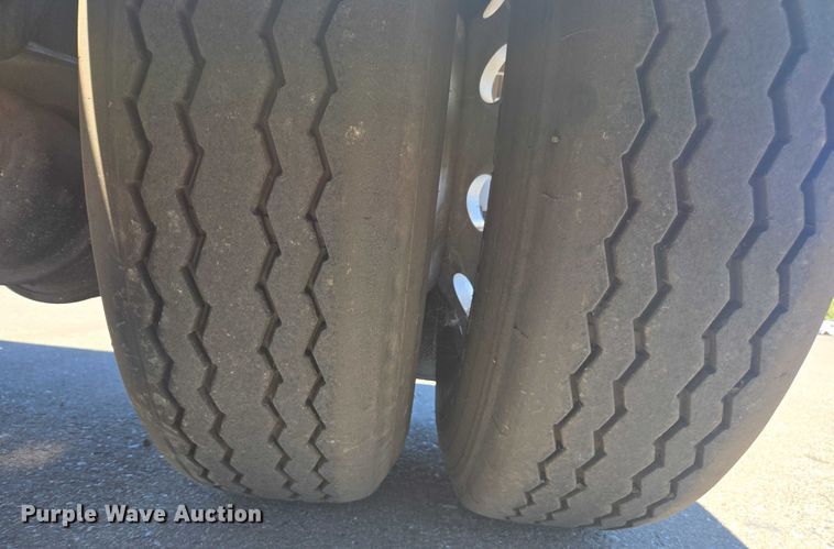 image for item DH8712 2021 Pratt DC432LS9AL-R017 container trailer