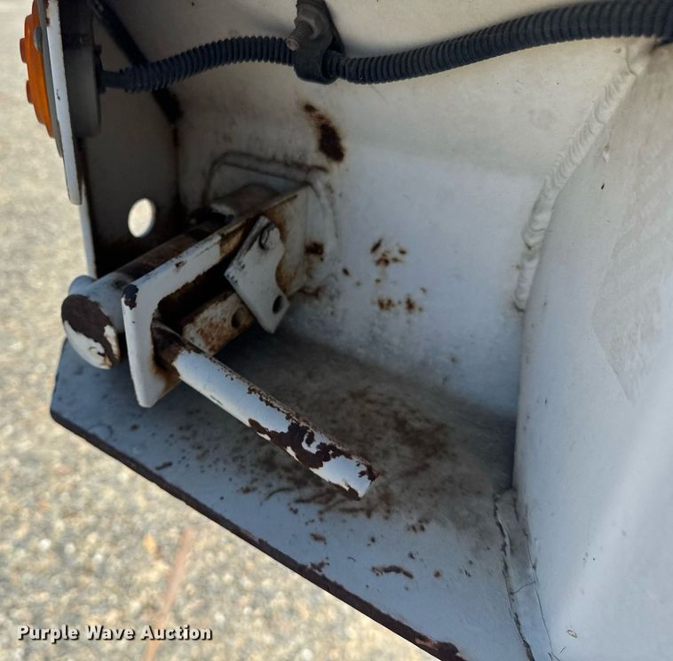 image for item DH8716 2016 Cheetah FB container trailer