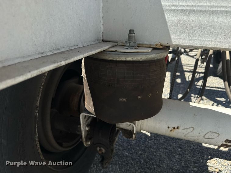 image for item DH8716 2016 Cheetah FB container trailer